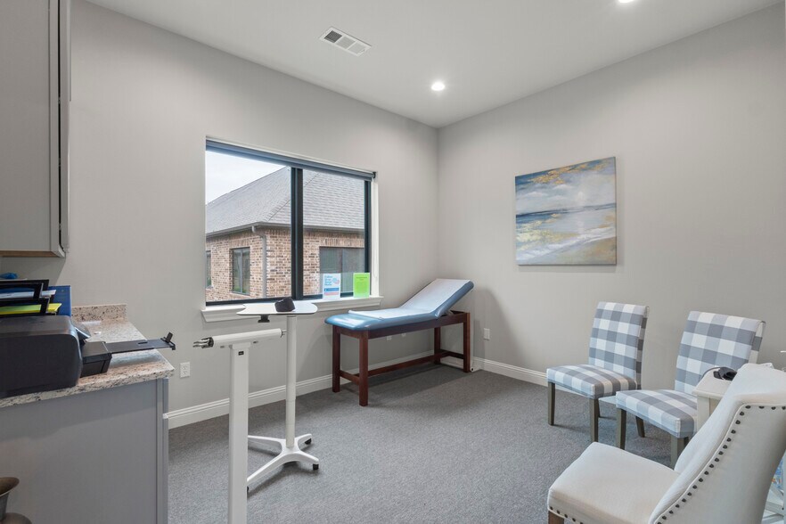 More Photos Of 4425 Plano Parkway Unit#703, Carrollton Medical For Lease