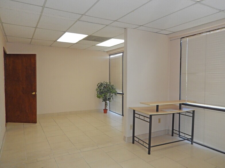 More Photos Of 3120 N 19th Ave, Phoenix Office For Lease