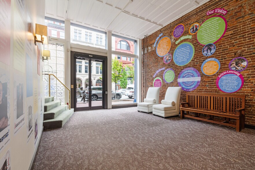 More Photos Of 623 W Main St, Louisville Office For Sale