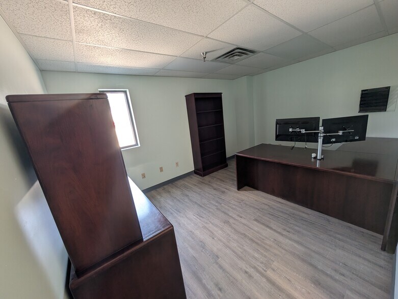 More Photos Of 4737 Adams Rd, Hixson Light Manufacturing For Lease