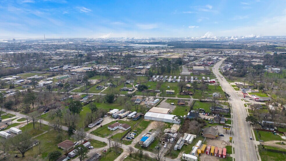 More Photos Of 15414 N Brentwood St, Channelview Manufacturing For Sale