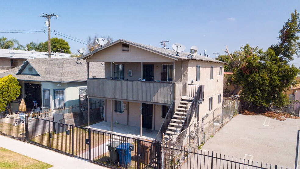 More Photos Of , Los Angeles Multifamily For Sale