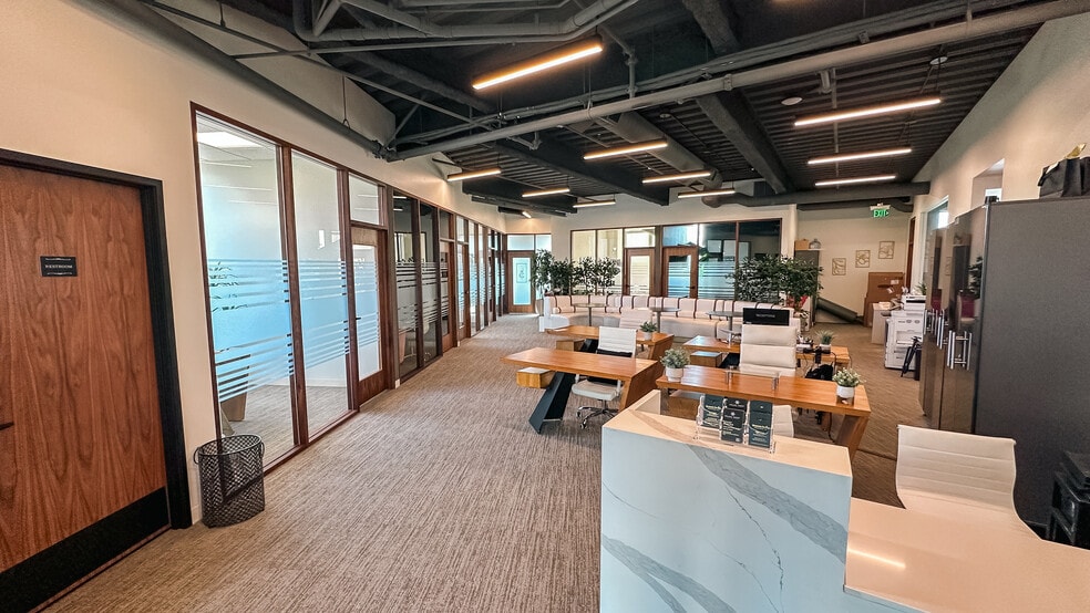 More Photos Of 275 W 3rd St, Vancouver Office Residential For Lease