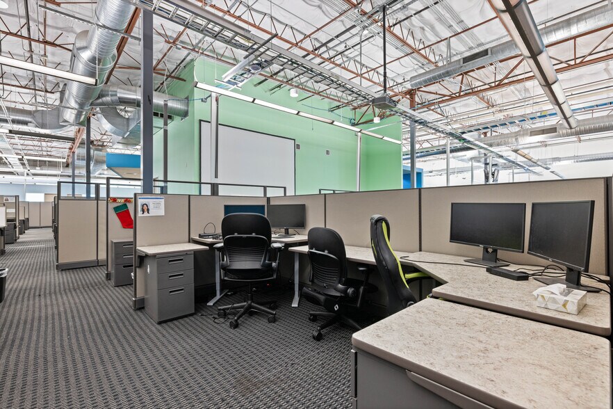 More Photos Of 9300 United Dr, Austin Unknown For Lease