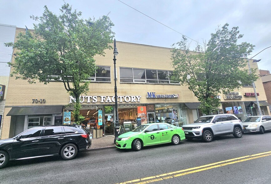 Primary Photo Of 70-10 Austin St, Forest Hills Storefront Retail Office For Lease