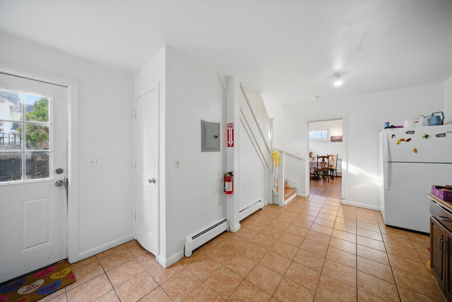 More Photos Of 203 E Blackwell St, Dover Multifamily For Sale