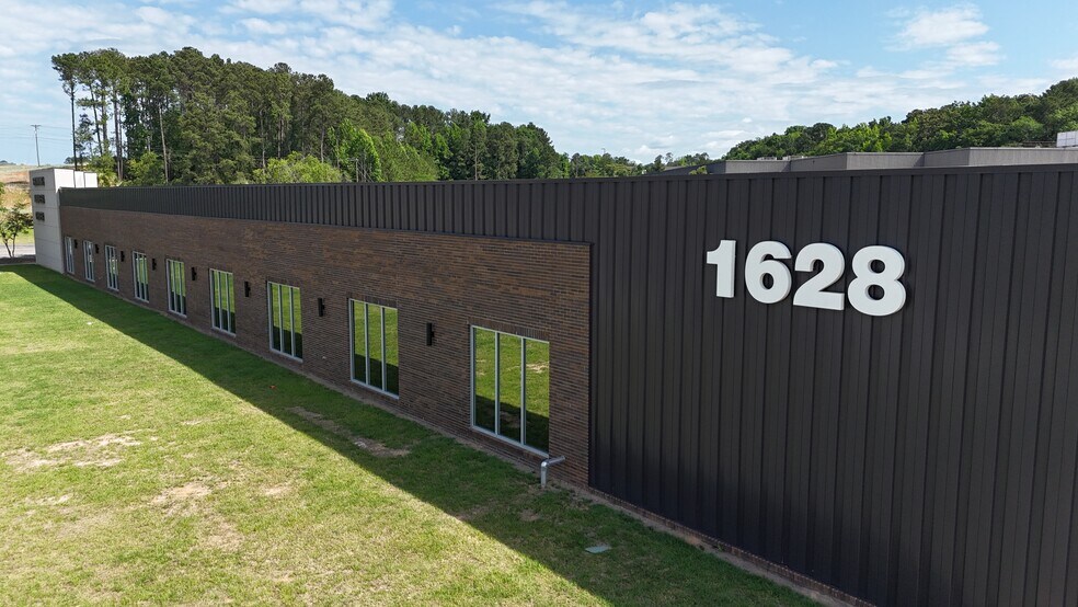 More Photos Of 1628 Browning Rd, Columbia Loft Creative Space For Lease