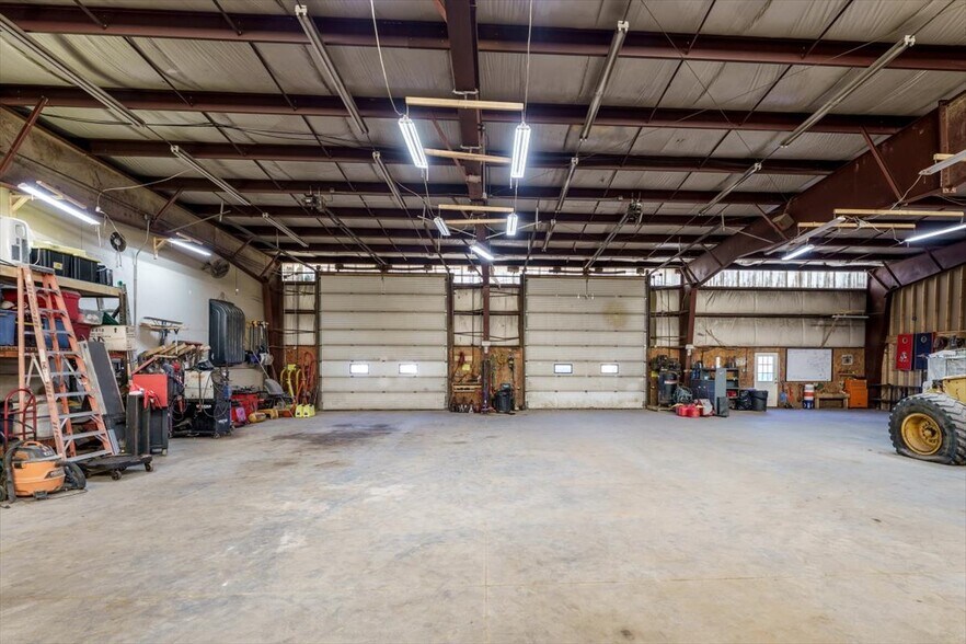 More Photos Of 66 Andrews Rd, Biddeford Warehouse For Sale