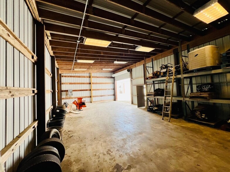 More Photos Of 420 Windance Rd, Baldwyn Light Manufacturing For Sale