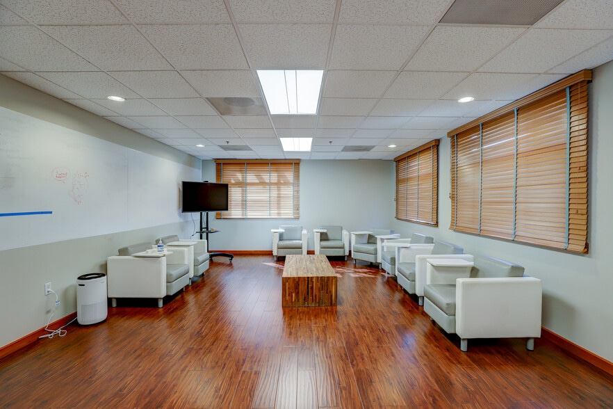 More Photos Of 155 El Camino Real, Tustin Office For Lease