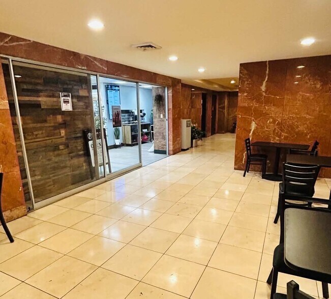 More Photos Of 415 W Wall St, Midland Office For Lease