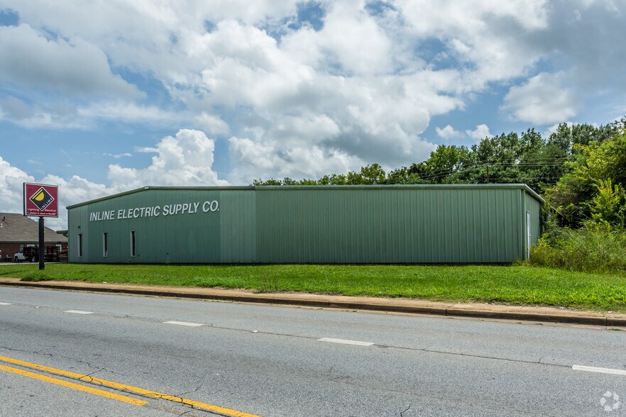 More Photos Of 714 E 2nd St, Sheffield Warehouse For Sale