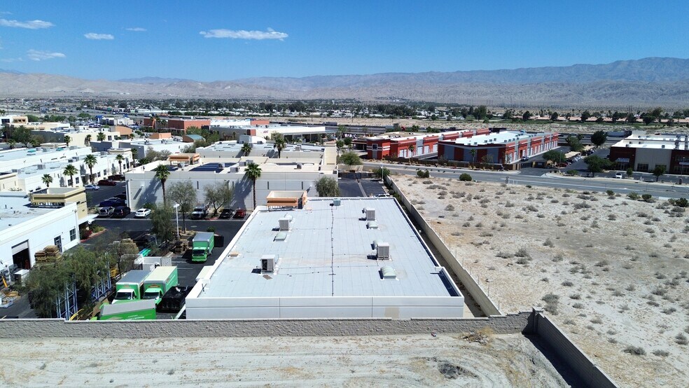 More Photos Of 73605 Dinah Shore Dr, Palm Desert Showroom For Lease