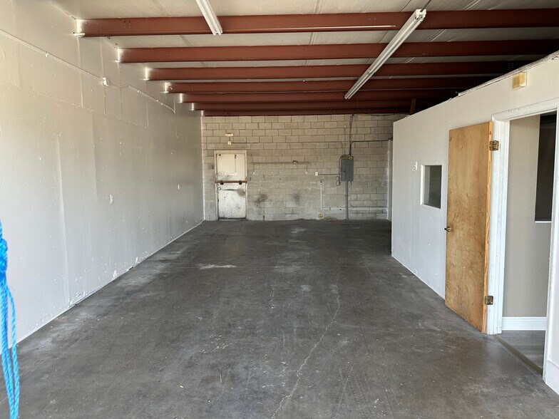 More Photos Of 1706 N Magnolia Ave, Ocala Storefront For Sale