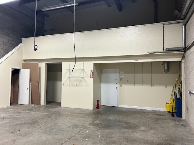 More Photos Of 540 E Main St, Branford Flex For Sale