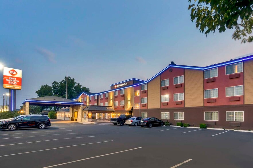 More Photos Of 1614 N 1st St, Yakima Hotel For Sale