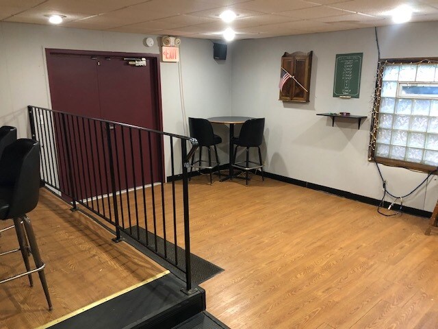 More Photos Of 1209 Lisle Plz, Lisle Bar For Lease