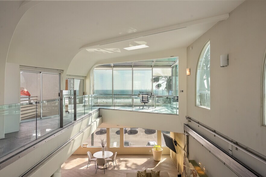 More Photos Of 3111 Ocean Front Walk, Marina Del Rey Apartments For Sale