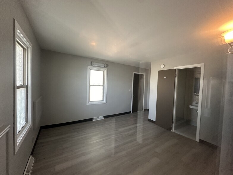 More Photos Of 10291 US Highway 14, Mazomanie Hotel For Sale