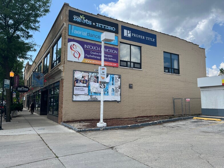 More Photos Of 4020 W Irving Park Rd, Chicago Storefront Retail Office For Lease