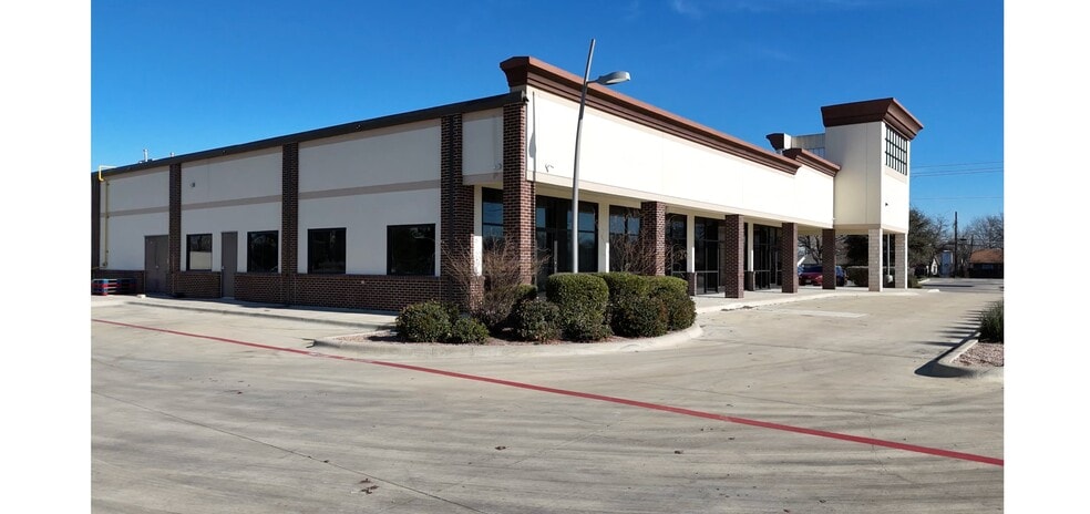 More Photos Of 641 Mill St, San Marcos Restaurant For Lease