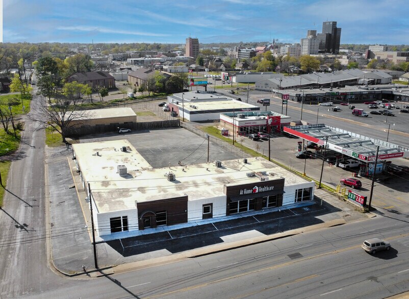 More Photos Of 415 Beckham Ave, Tyler Storefront For Sale