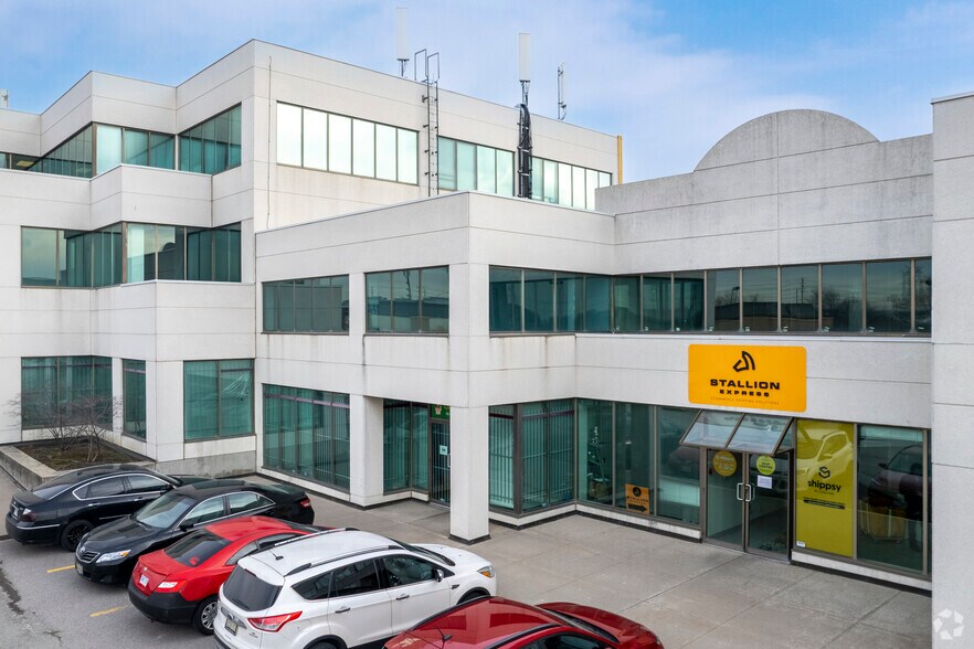 More Photos Of 7676 Woodbine Ave, Markham Office For Lease