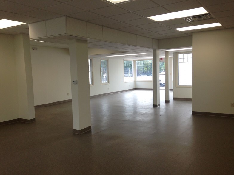 More Photos Of 12 E Mount Pleasant Ave, Livingston Storefront Retail Office For Lease