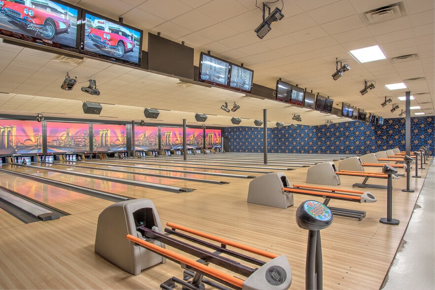 More Photos Of 1270 W 3rd St, Rush City Bowling Alley For Sale