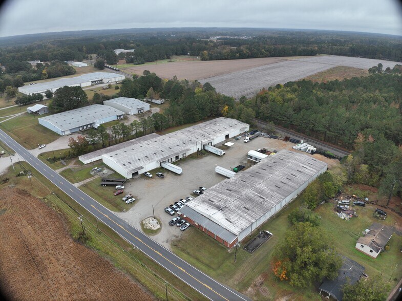 More Photos Of 10791 E Finch St, Middlesex Warehouse For Sale