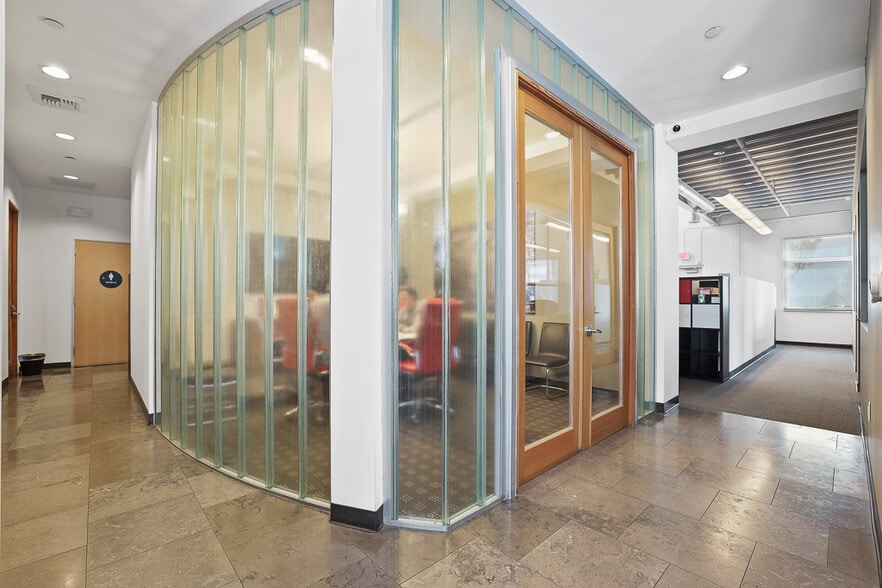 More Photos Of 470-500 Wald, Irvine Light Manufacturing For Sale