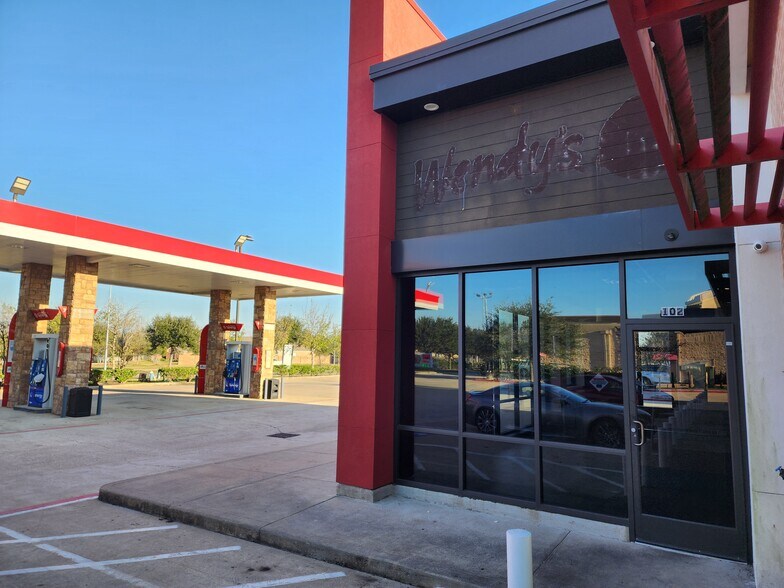 More Photos Of 1810 Pearland Pky, Pearland Service Station For Lease