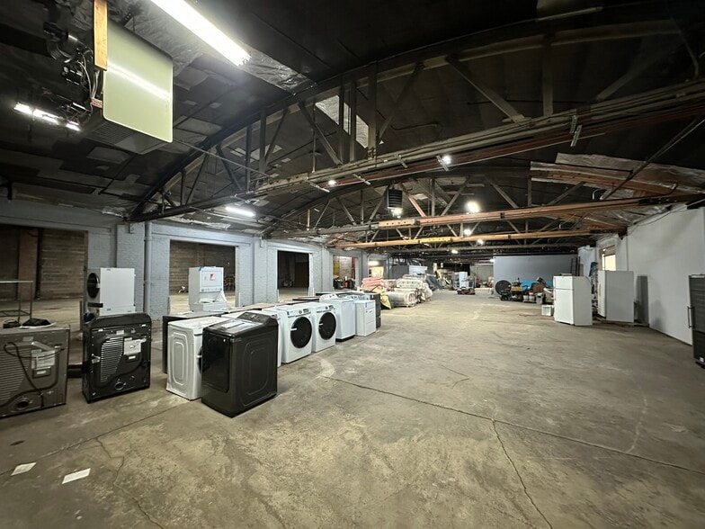 More Photos Of 7729 S State St, Chicago Warehouse For Lease