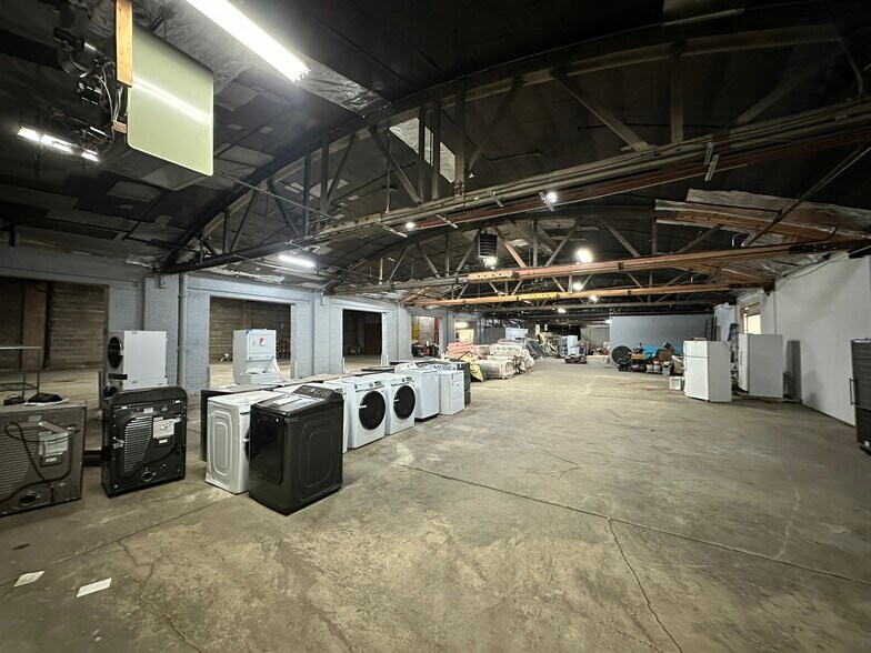 More Photos Of 7729 S State St, Chicago Warehouse For Lease