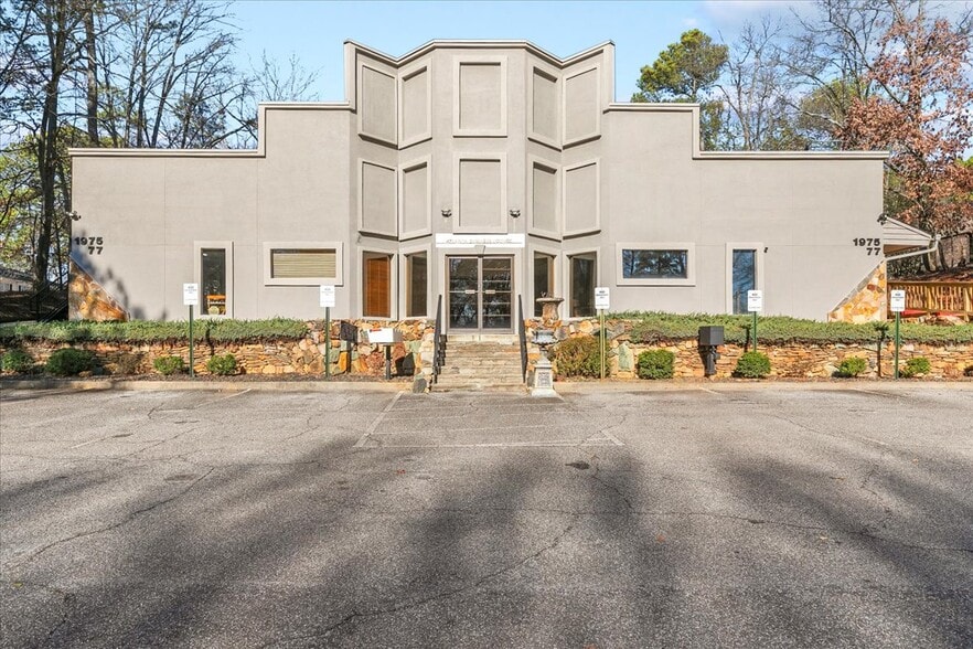 More Photos Of 1977 N Park Pl SE, Atlanta Medical For Sale