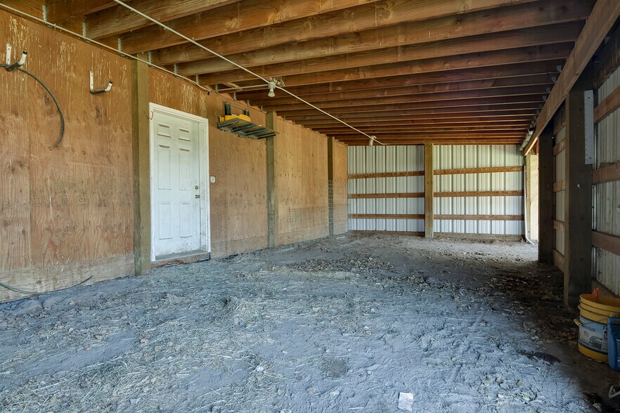 More Photos Of 9101 NW 31st St, Terrebonne Specialty For Sale