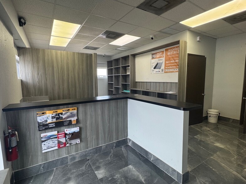 More Photos Of 5280 NW 77th Ct, Doral Warehouse For Lease