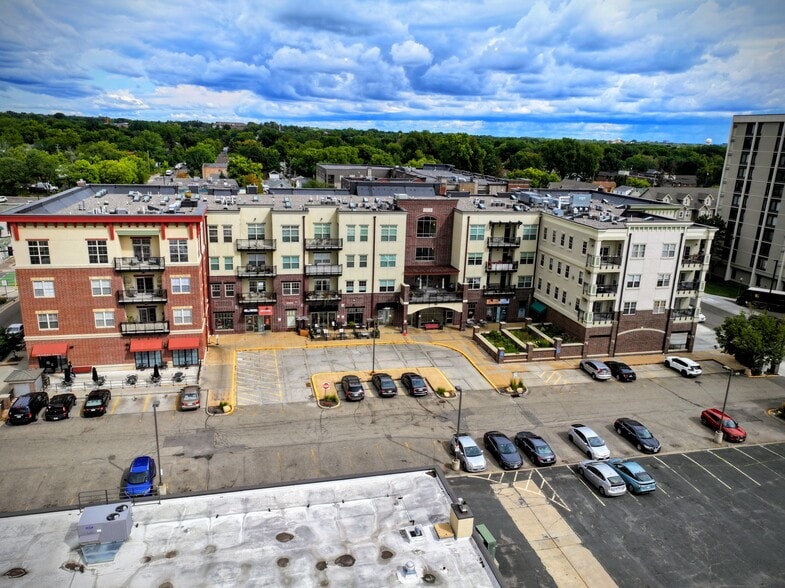 More Photos Of 712-786 Mainstreet, Hopkins General Retail For Sale