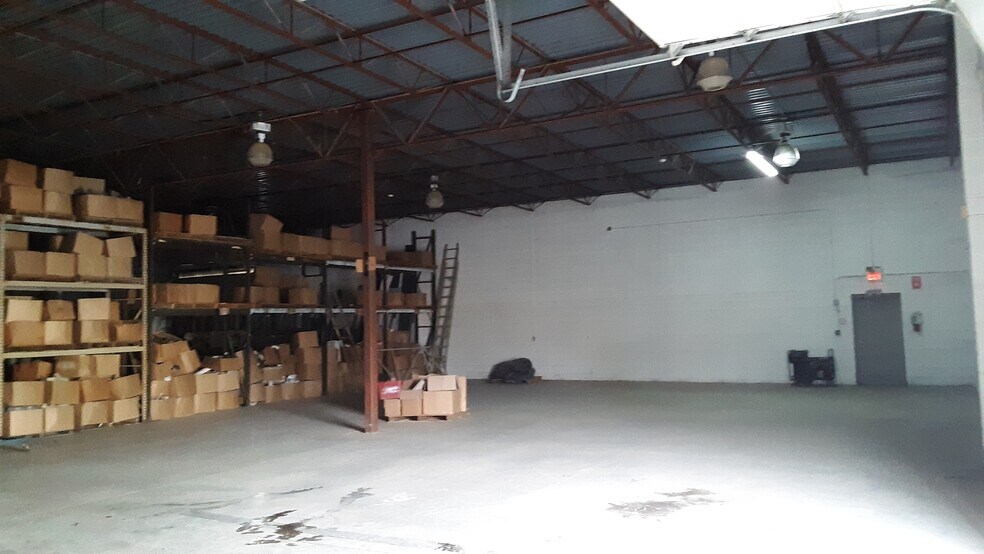More Photos Of 1325 Marion Rd, Columbus Warehouse For Lease