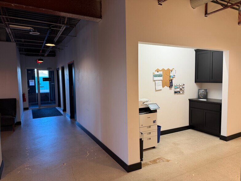 More Photos Of 3003 W College Ave, Appleton Office For Lease