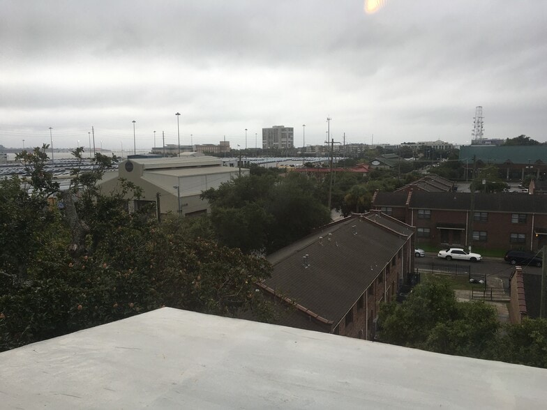 More Photos Of 635 E Bay St, Charleston Office Residential For Lease