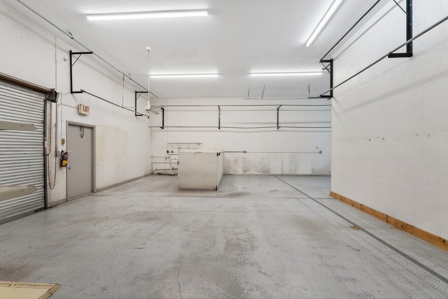 More Photos Of 4159 Electric Way, Port Charlotte Warehouse For Sale