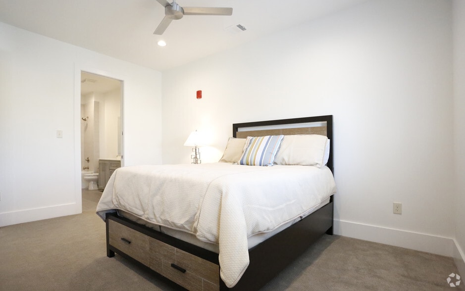 More Photos Of 141 Napoleon St, Baton Rouge Multifamily For Sale