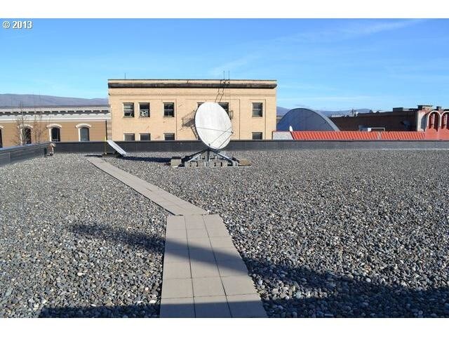 More Photos Of 212 E 2nd St, The Dalles Storefront For Sale