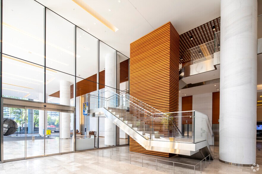 More Photos Of 88 Queens Quay W, Toronto Office For Lease