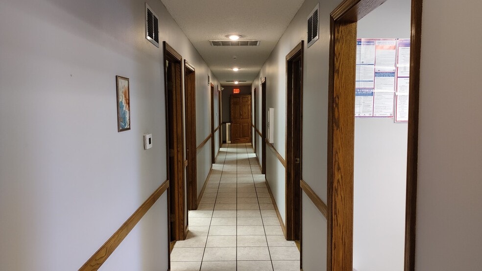More Photos Of 715 Hobson Ave, Hot Springs National Park Office For Sale