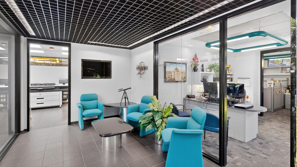 More Photos Of 221 Circle Dr, Maitland Office For Sale