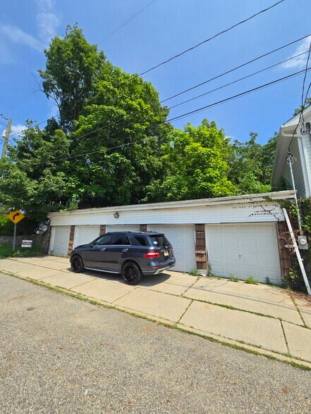 More Photos Of 13 Arch St, Butler Parking Lot For Sale