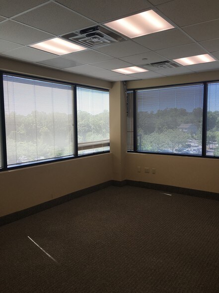 More Photos Of 280 State Route 35, Red Bank Medical For Lease
