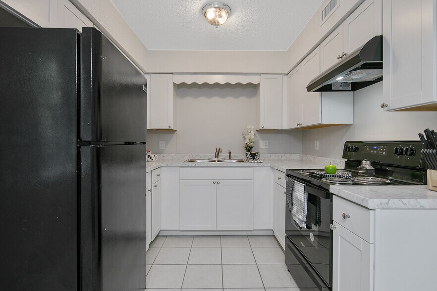 More Photos Of 817 Ridge Rd, Fayetteville Apartments For Sale